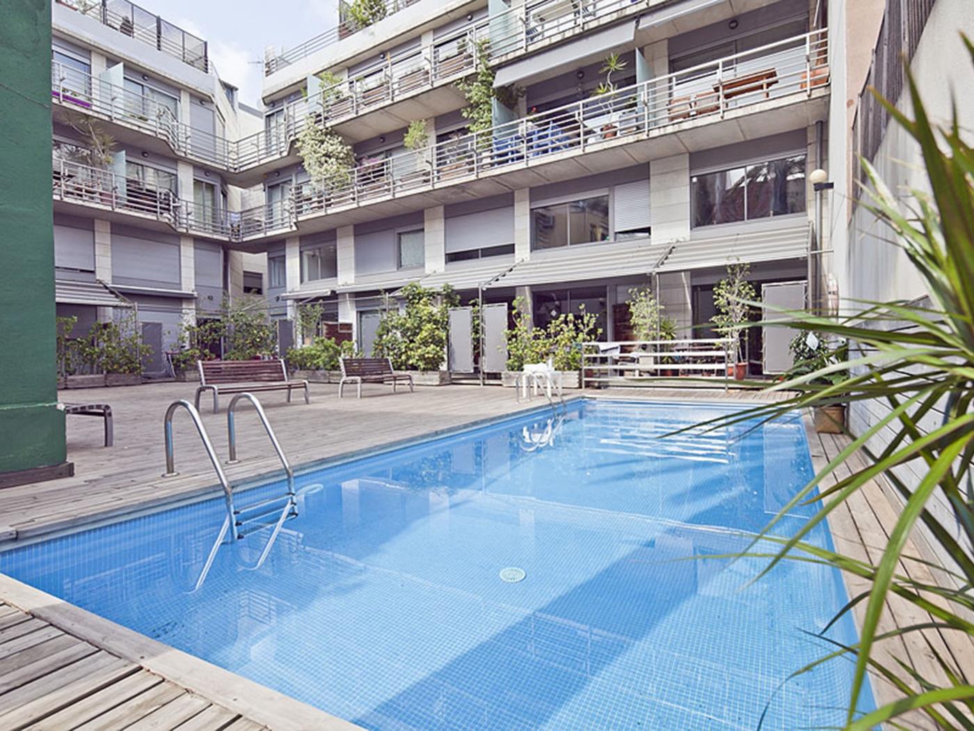 شقة دوبلكس مع حمام سباحة ساغرادا فاميليا - My Space Barcelona شقة