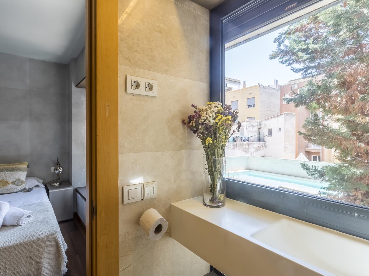 تراس وحمام سباحة بالقرب من مركز برشلونة - My Space Barcelona شقة