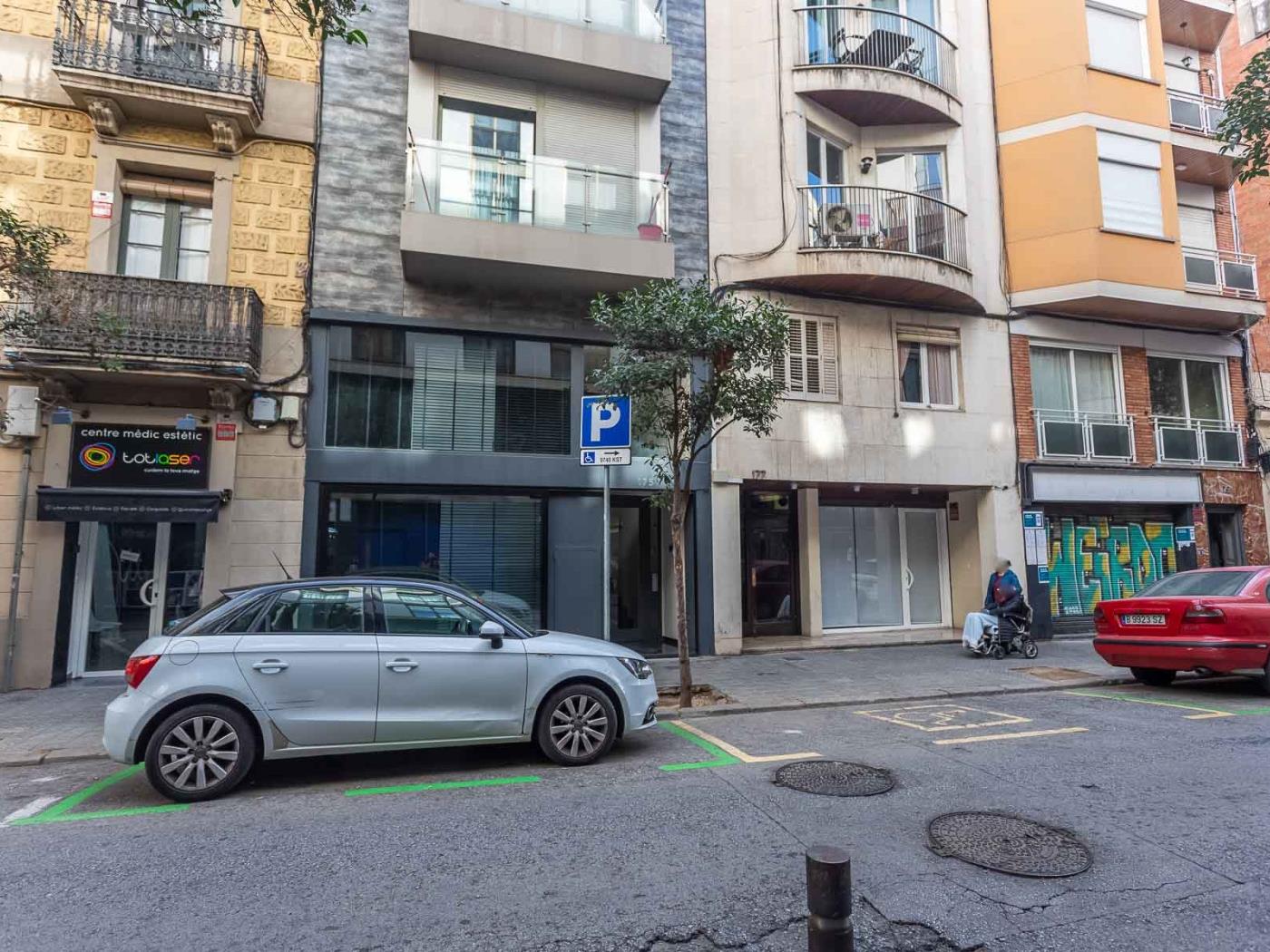 My Space Barcelona Industrial Loft مع تراس خاص في Sant Gervasi يتسع لـ 5 أشخاص - My Space Barcelona شقة