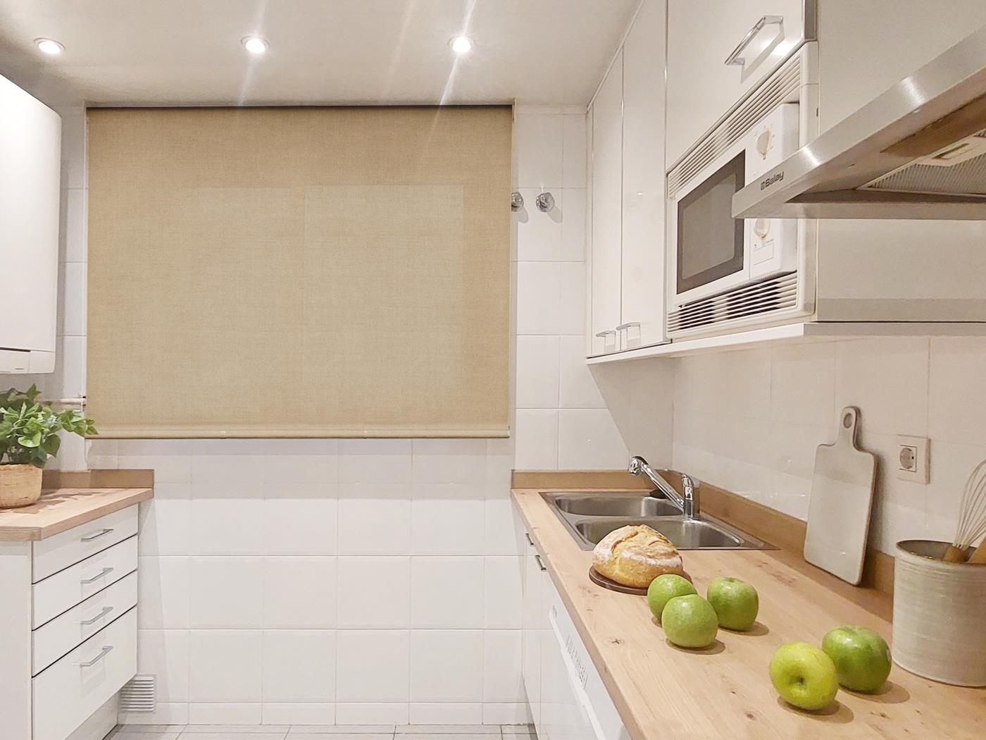 شقة مفروشة من غرفتين وحمامين مقابل فندق بالاس. متاحة من 15 أغسطس. - My Space Barcelona شقة