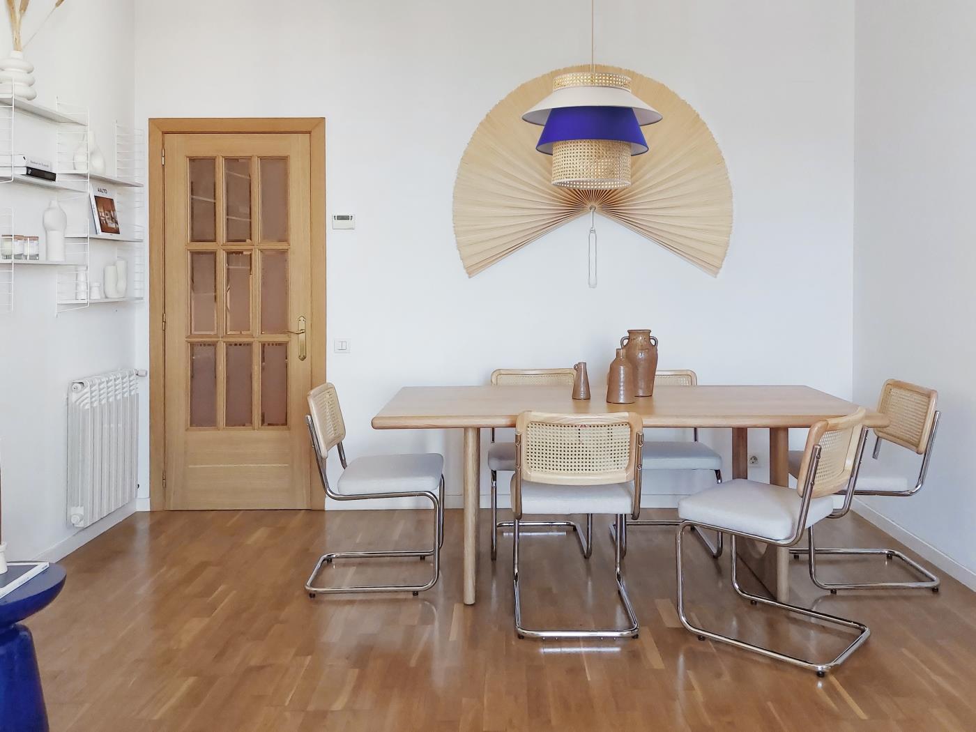 شقة مفروشة من غرفتين وحمامين مقابل فندق بالاس. متاحة من 15 أغسطس. - My Space Barcelona شقة