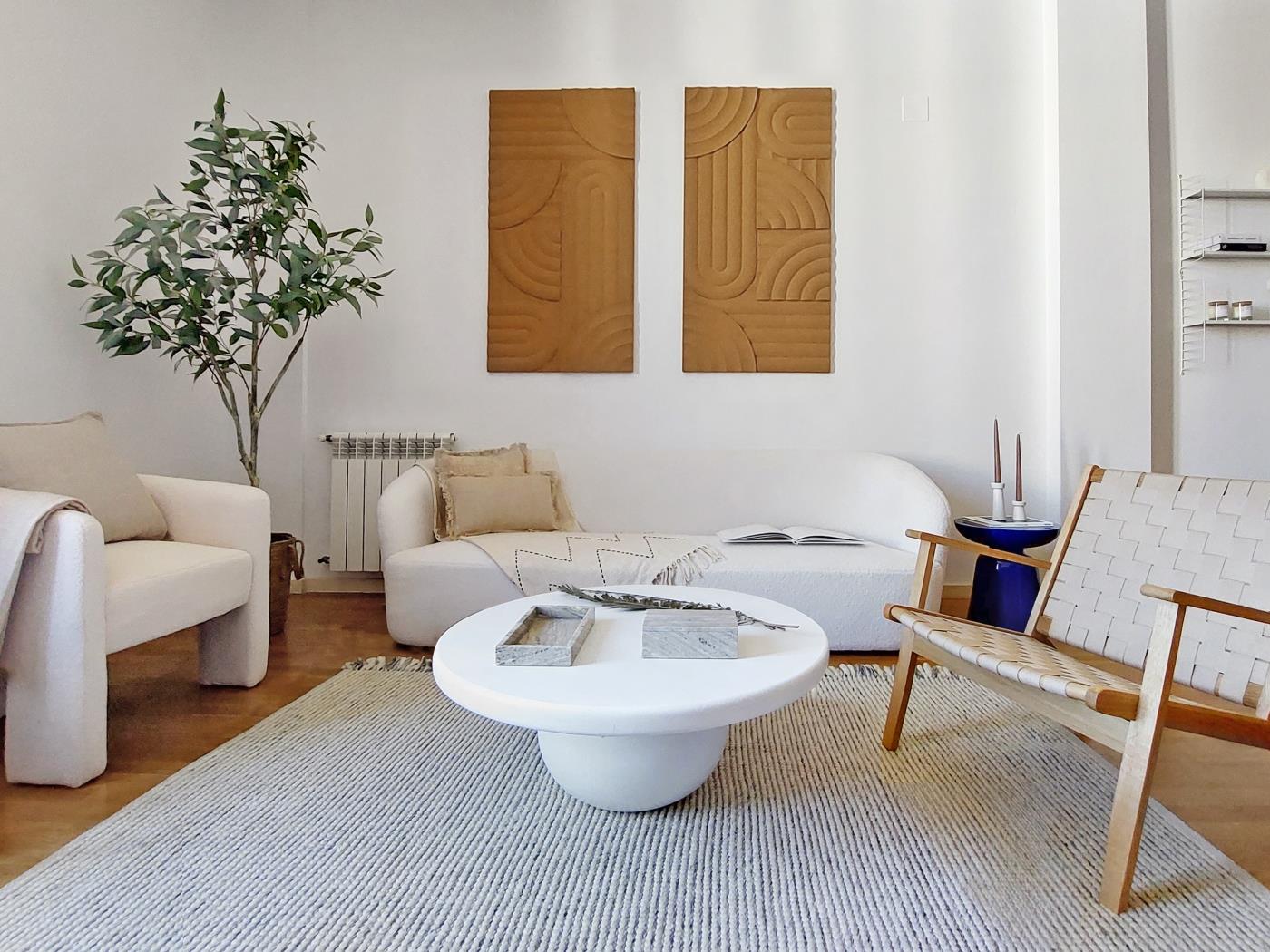 شقة مفروشة من غرفتين وحمامين مقابل فندق بالاس. متاحة من 15 أغسطس. - My Space Barcelona شقة
