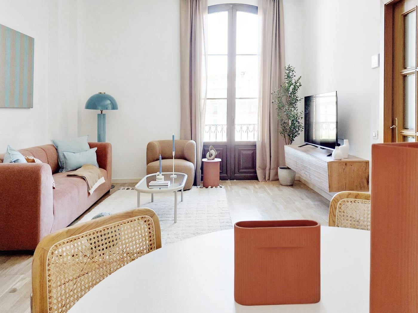 شقة مشرقة من غرفتين بجانب فندق بالاس – وسط برشلونة - My Space Barcelona شقة