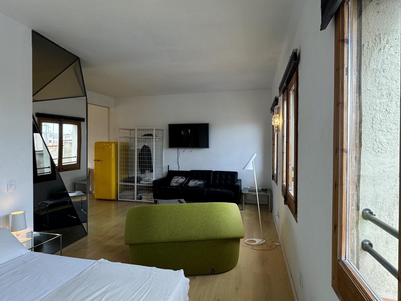 شقة دوبلكس مُجددة بغرفتين وشرفة في الحي القوطي - My Space Barcelona شقة