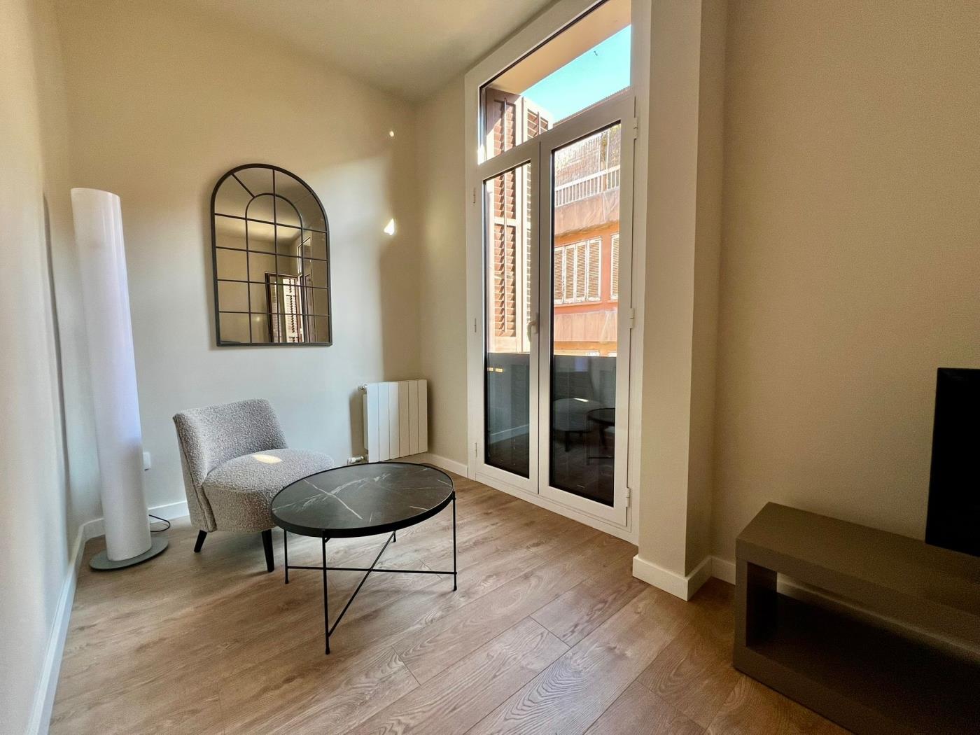 شقة لوفت مشرقة مُجددة بشرفة في منطقة سكنية - My Space Barcelona شقة
