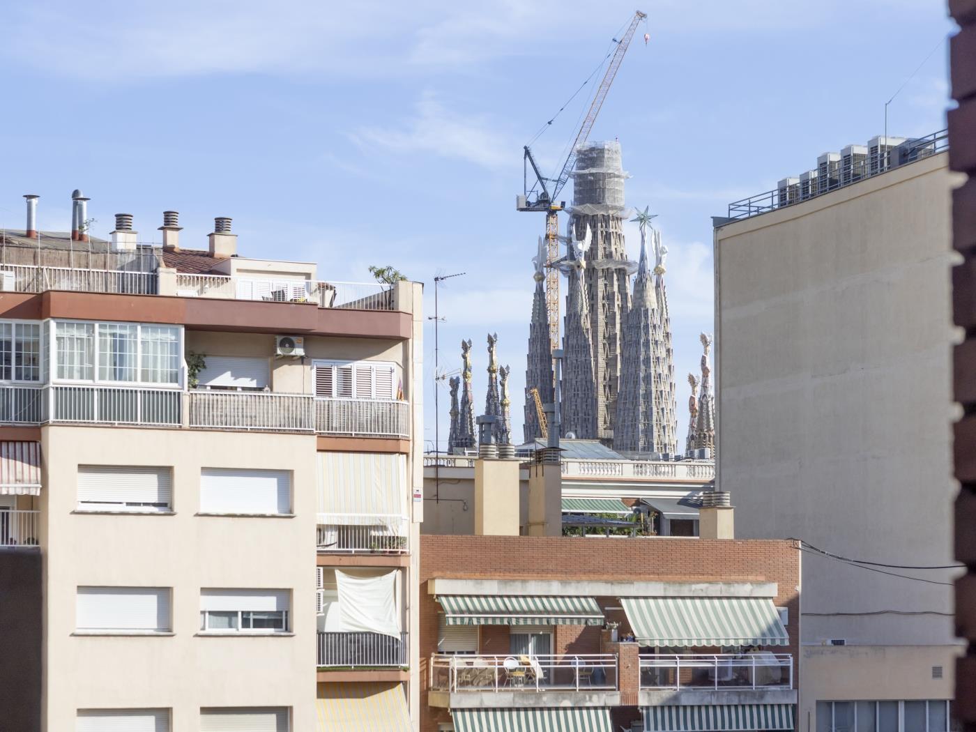 لعنوان: شقة مشرقة بإطلالة على ساغرادا فاميليا - My Space Barcelona شقة